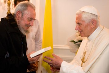 Papa Benedicto XVI y Fidel en Cuba